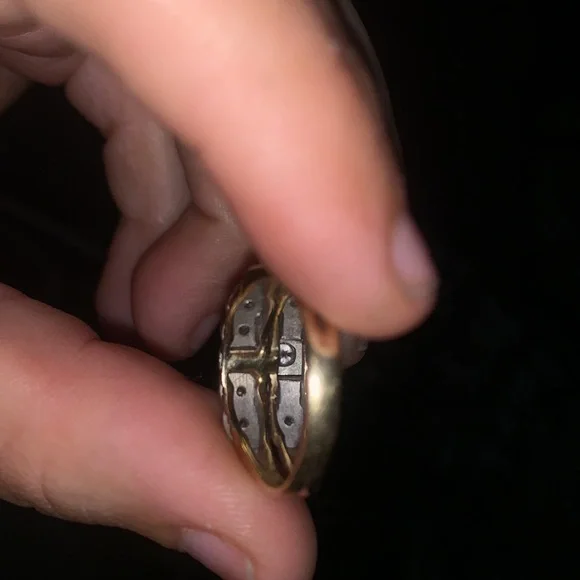 14kt gold Diamond ring size 7 - Picture 2 of 9
